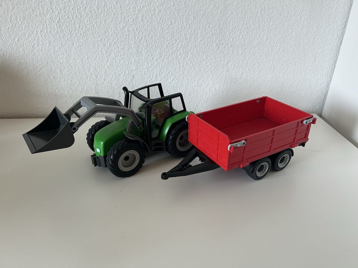 Playmobil Giocattoli: Traktor mit Anhänger / Playmobil – Usato da Stettlen venduto da MimiMaus_