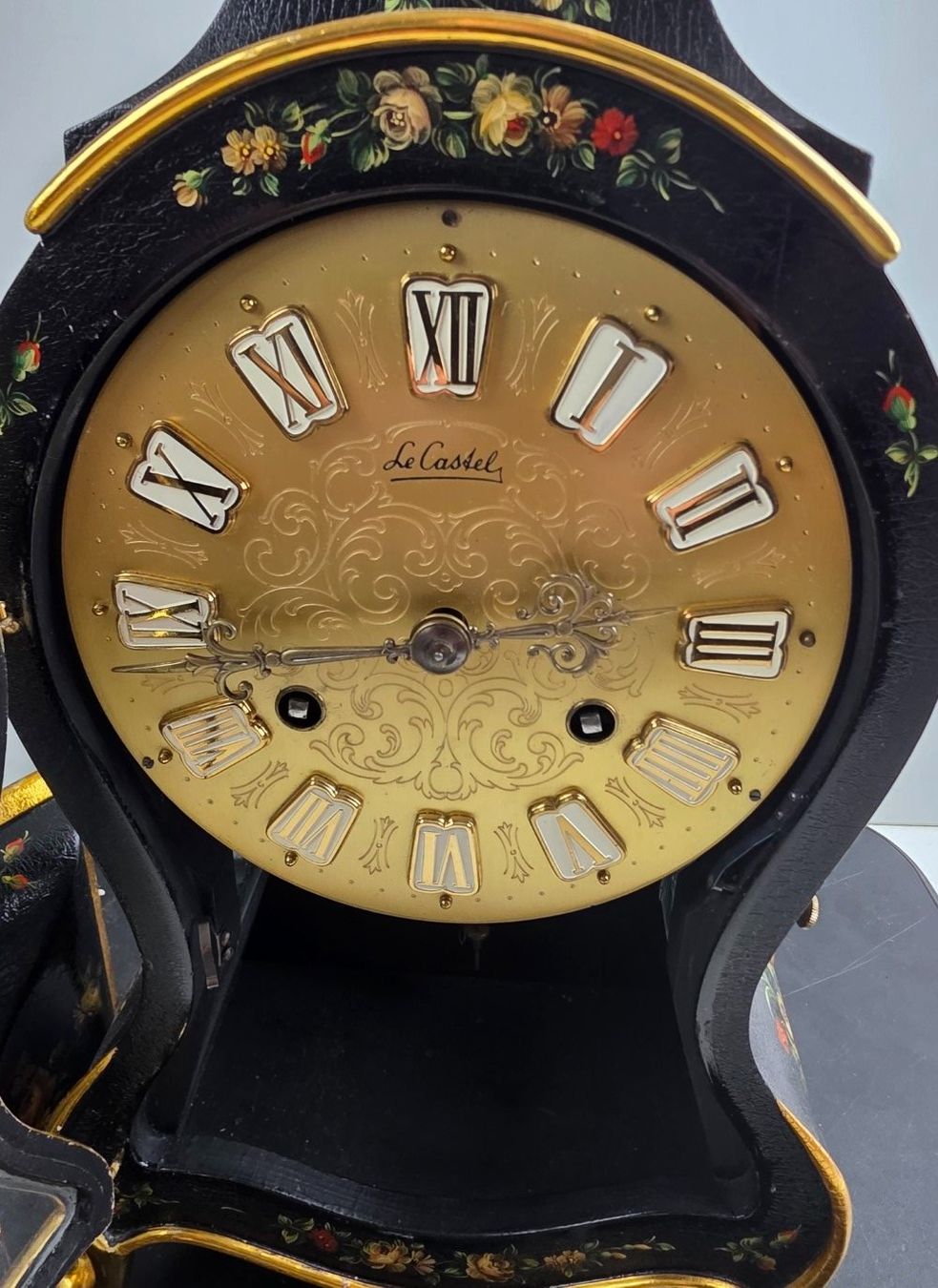 Orologi da terra & Orologi da parete: Le Castel Pendule Tischuhr – Handbemalt – Usato da Flums venduto da Flumsantik 4