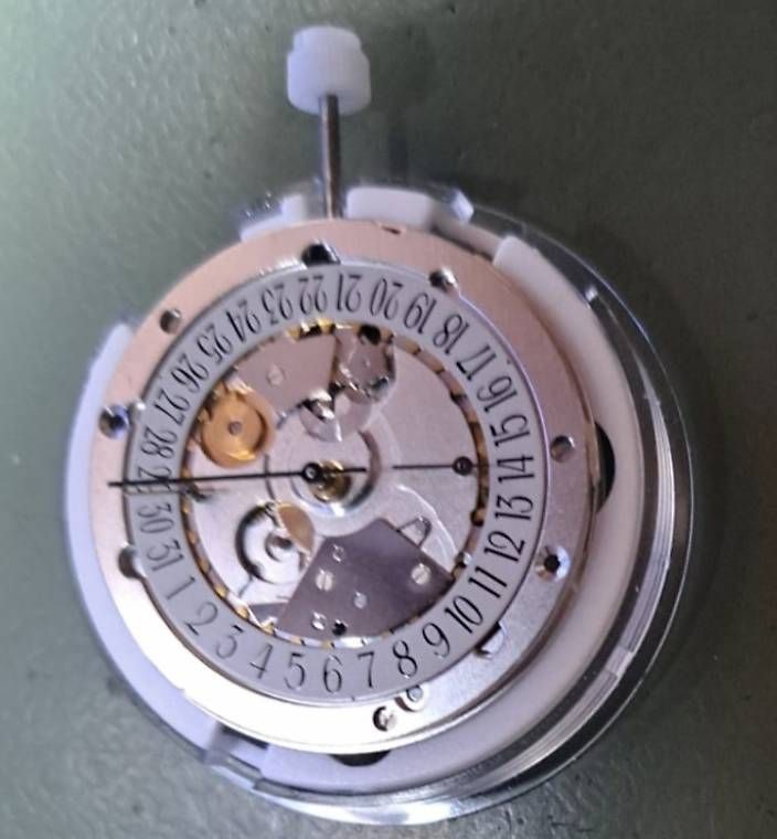 Eta Orologi: Mouvements 7750 décorés – Usato da Saignelégier venduto da natB 1