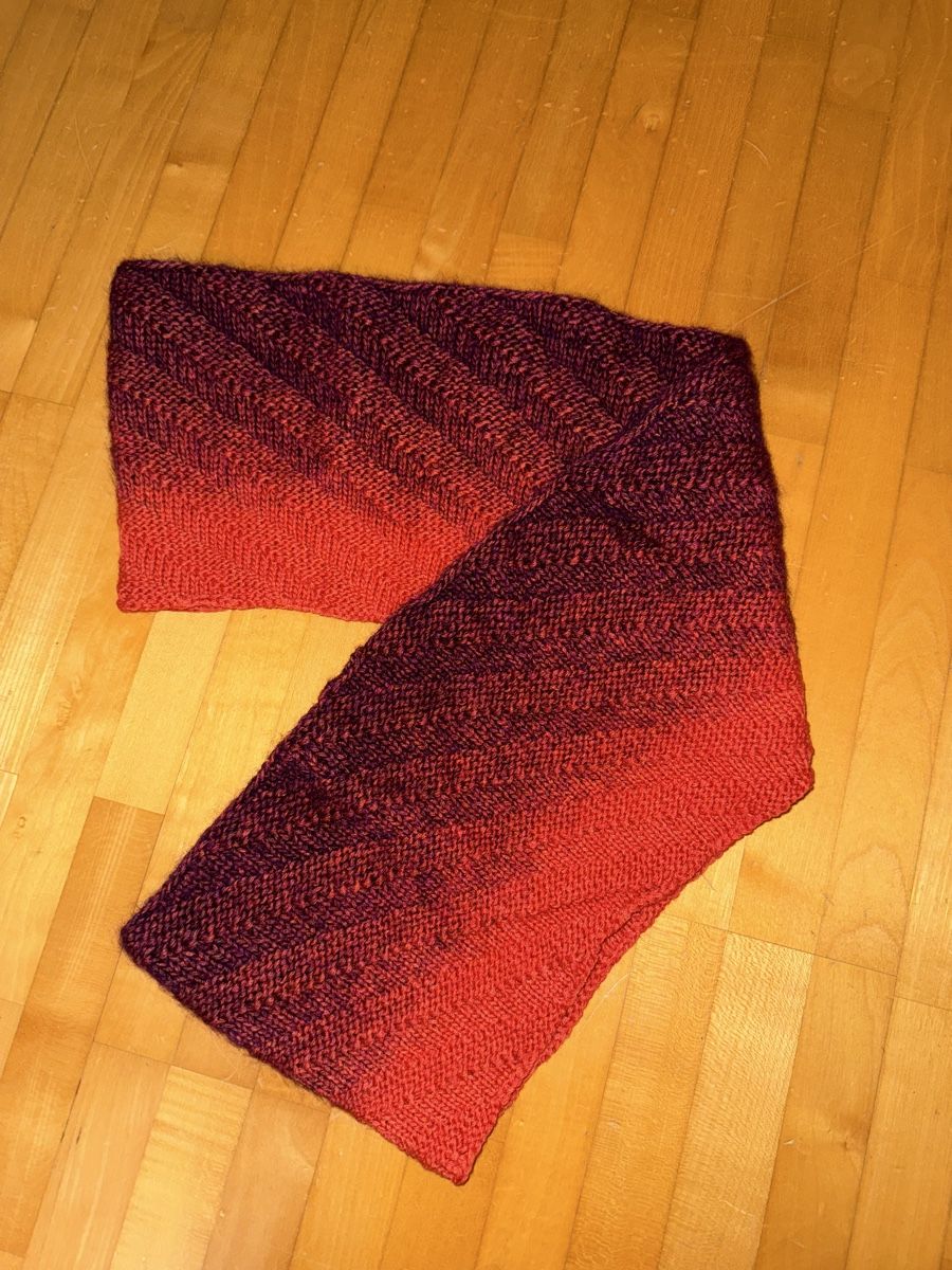 Foulards & écharpes: Schal handgestrickt – Neuf avec emballage d'origine à Mörschwil par Seegurke18 2