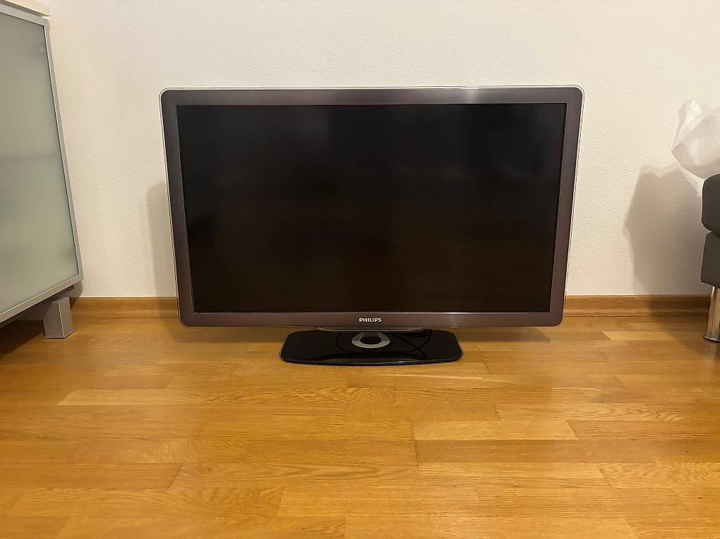 Appareils TV: Philips TV mit Ambilight – D'occasion à Kloten par sil_k82b 1