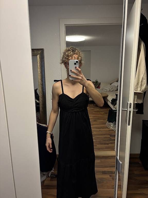 Kleider: Kleid schwarz H&M – Gebraucht aus St. Gallen von mustang96 2