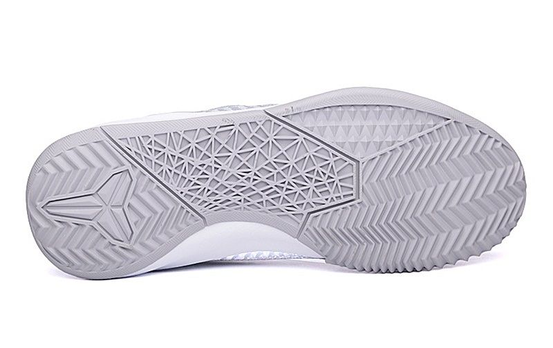 Nike Scarpe da uomo: Nike Kobe Mentality 2 White Grey Gr. 42.5 – Nuovo e nell'imballaggio originale da Winterthur venduto da YEARCO 3