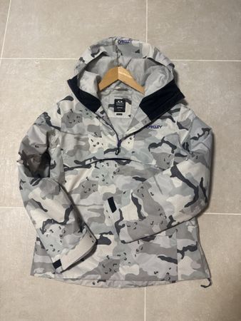 Oakley Anorak Skijacke Camouflage Grau Grösse M Zustand gut