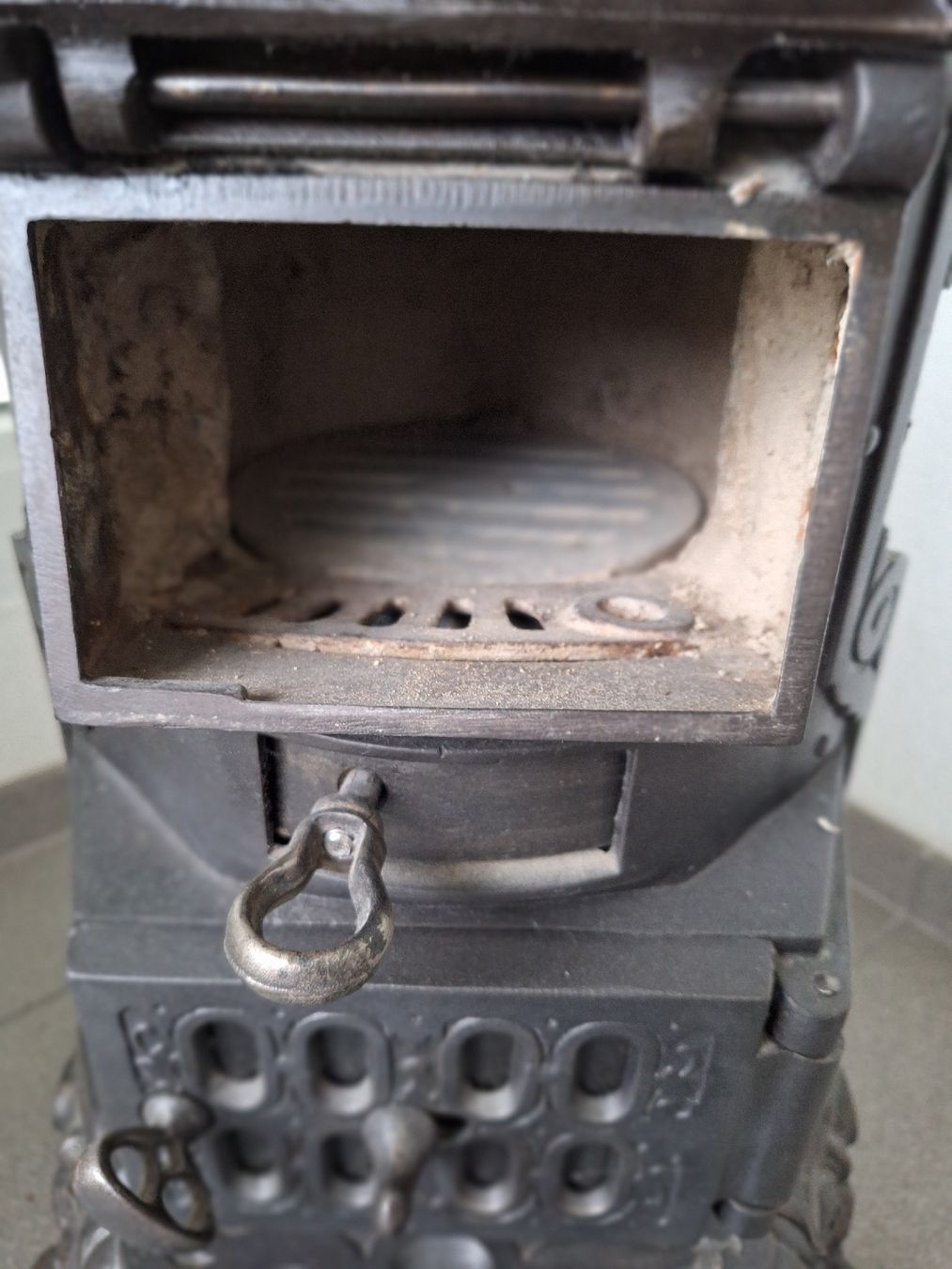 Altri mobili d'antiquariato: Antiker Zylinder Ofen – Usato da Menziken venduto da romi1 4