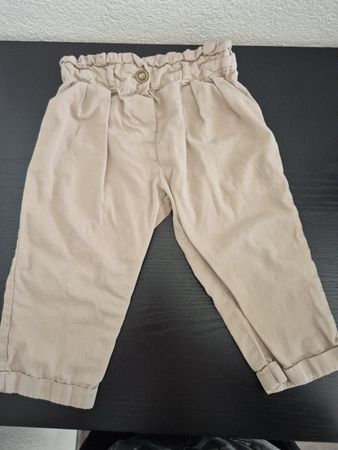 Hosen Grösse 18-24 Monate