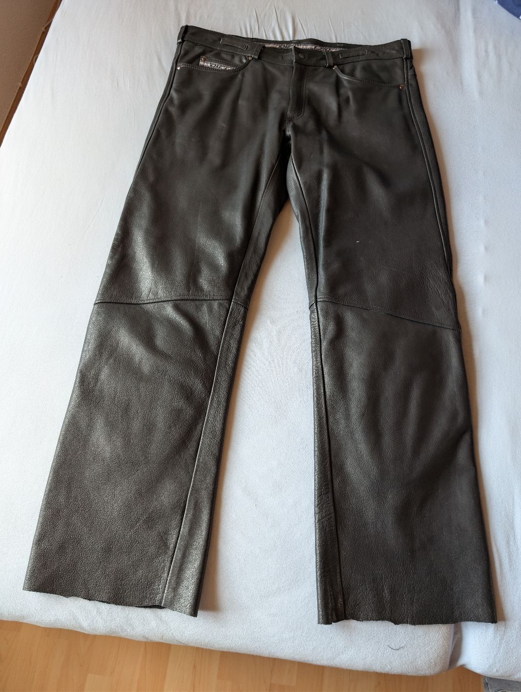 Pantaloni: Motorrad Lederhose Difi gr 36 – Usato da Laupen ZH venduto da Zmoewe 3