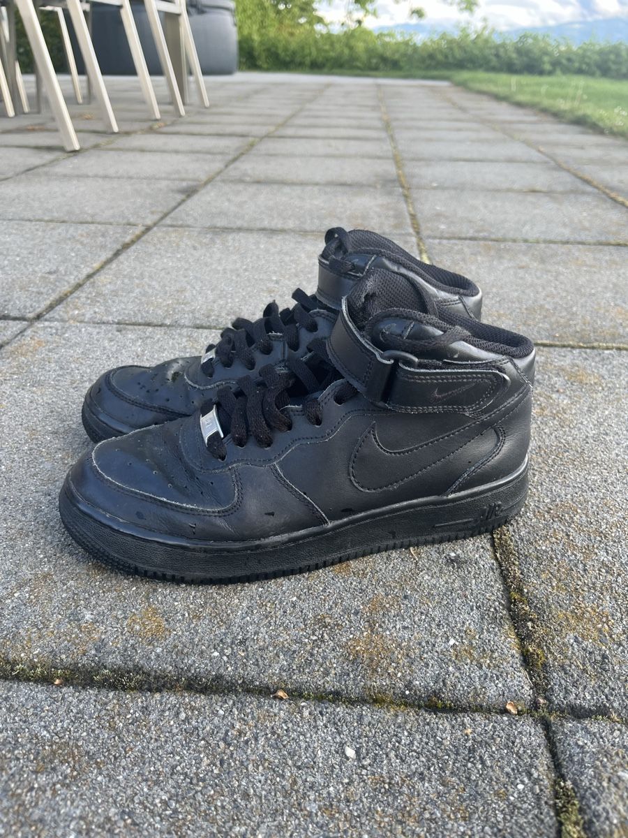 Nike Scarpe da uomo: Nike Airforce mid schwarz Gr.39 – Usato da Sempach venduto da nad_9fcy