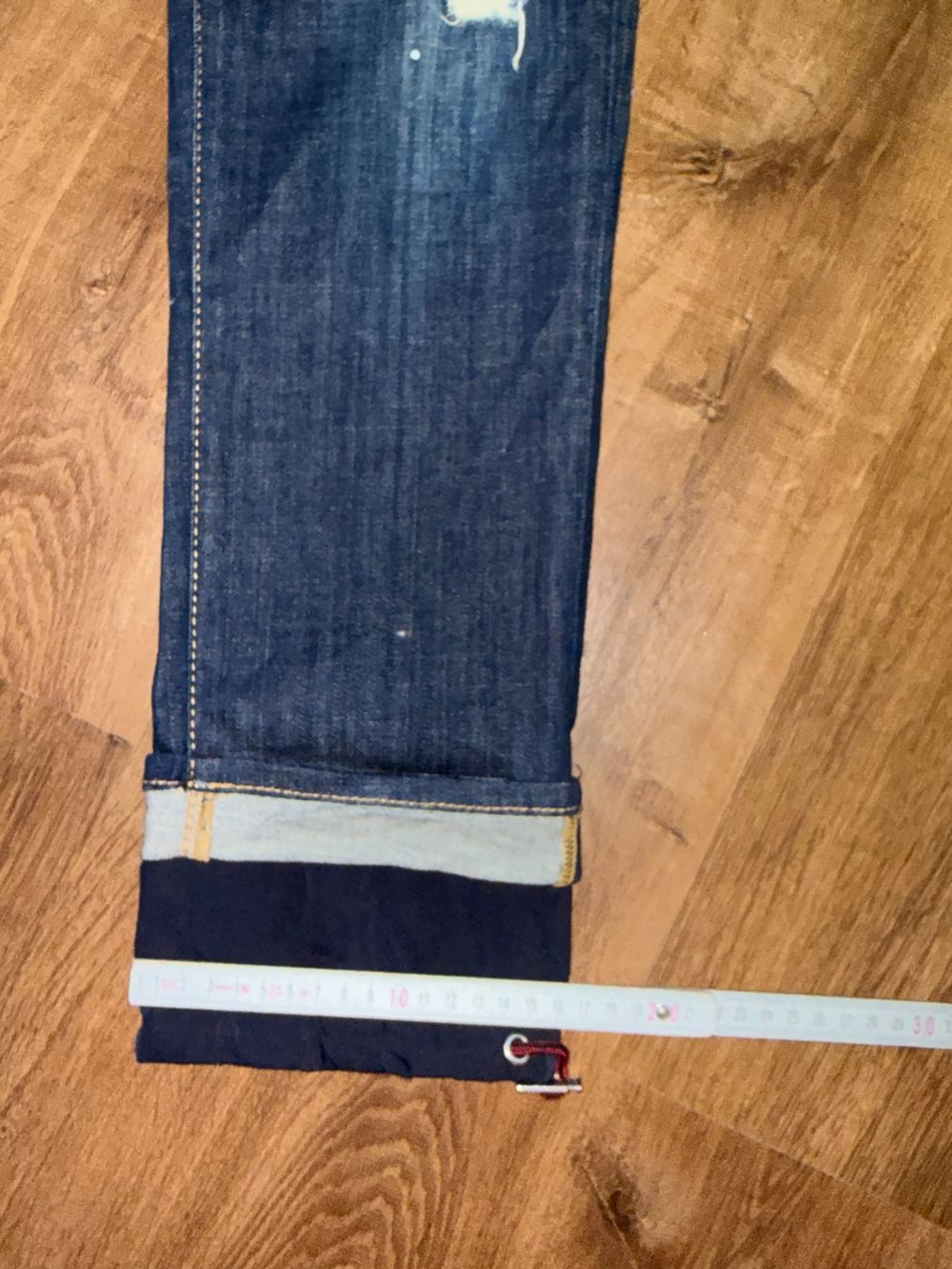 Dsquared2 Jeans: Jeans slim Dsquared2 - IT 46 – D'occasion à St-Sulpice VD par juhdu 1