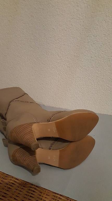 Scarpe da donna: NEU Beige Lederstiefel Gr. 35 – Nuovo (secondo la descrizione) da Basel venduto da kri_wd99 3