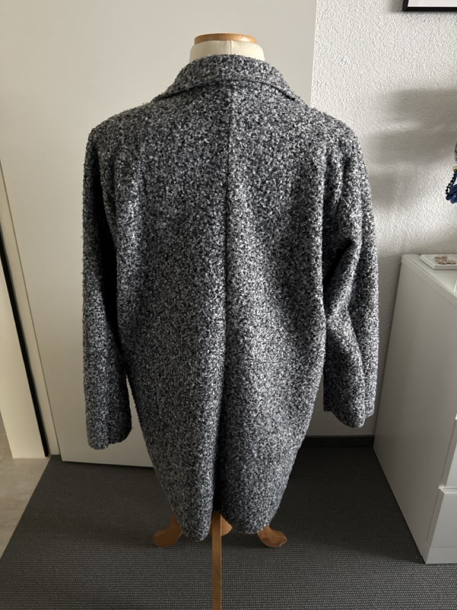 Giacche: Jacke Bouclé Optik, Grau meliert, Grösse One Size – Usato da Hüttikon venduto da Cschaerer97 1