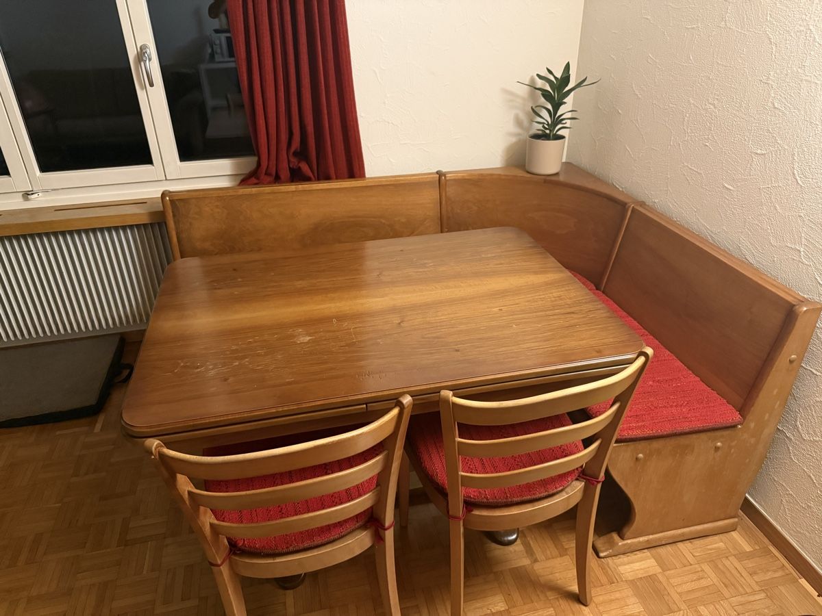 Tables: Tisch mit Eckbank – D'occasion à Hochfelden par Thoe74