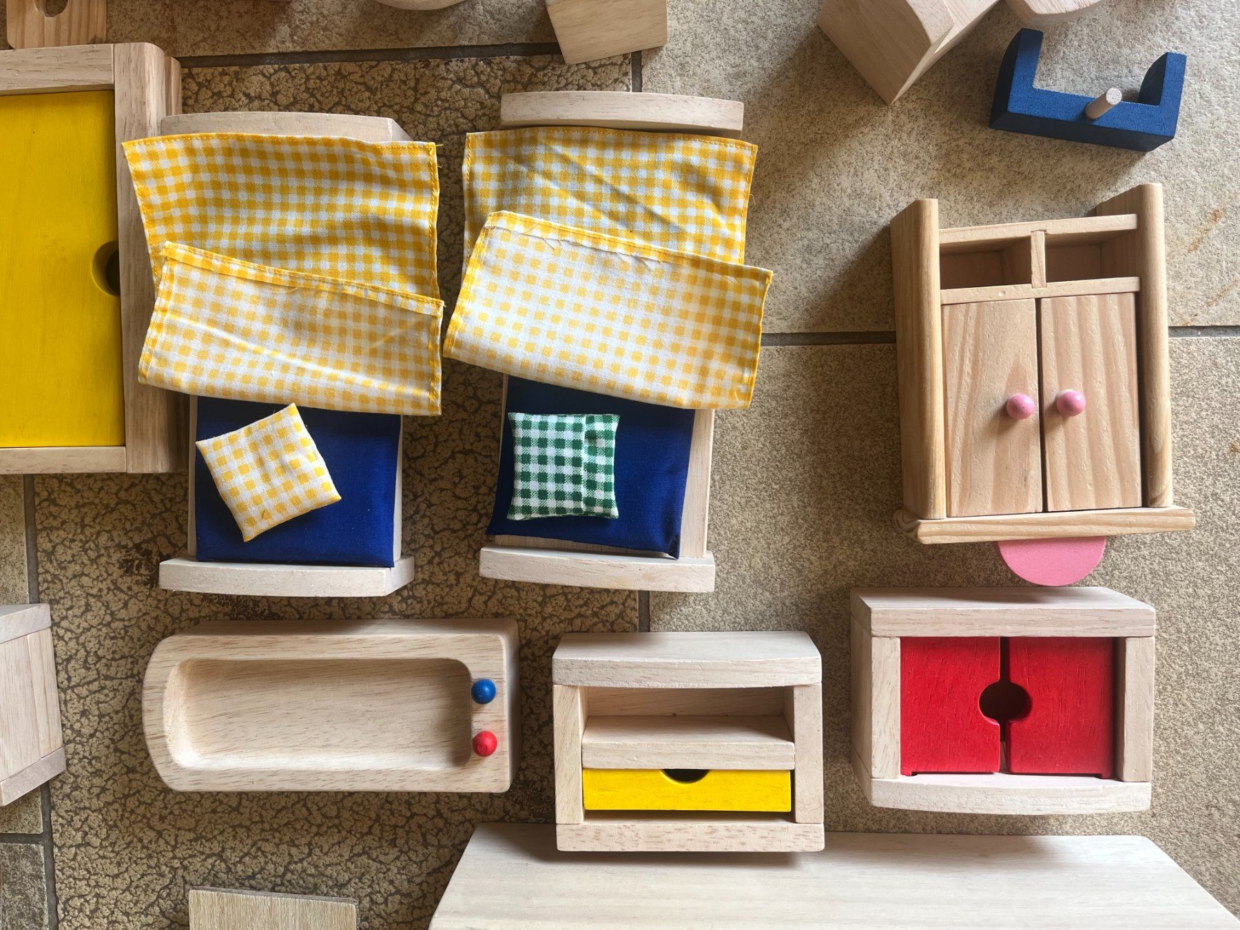 Giocattoli: Holziges Spielhaus – Usato da Thierachern venduto da lou_8l2x 3