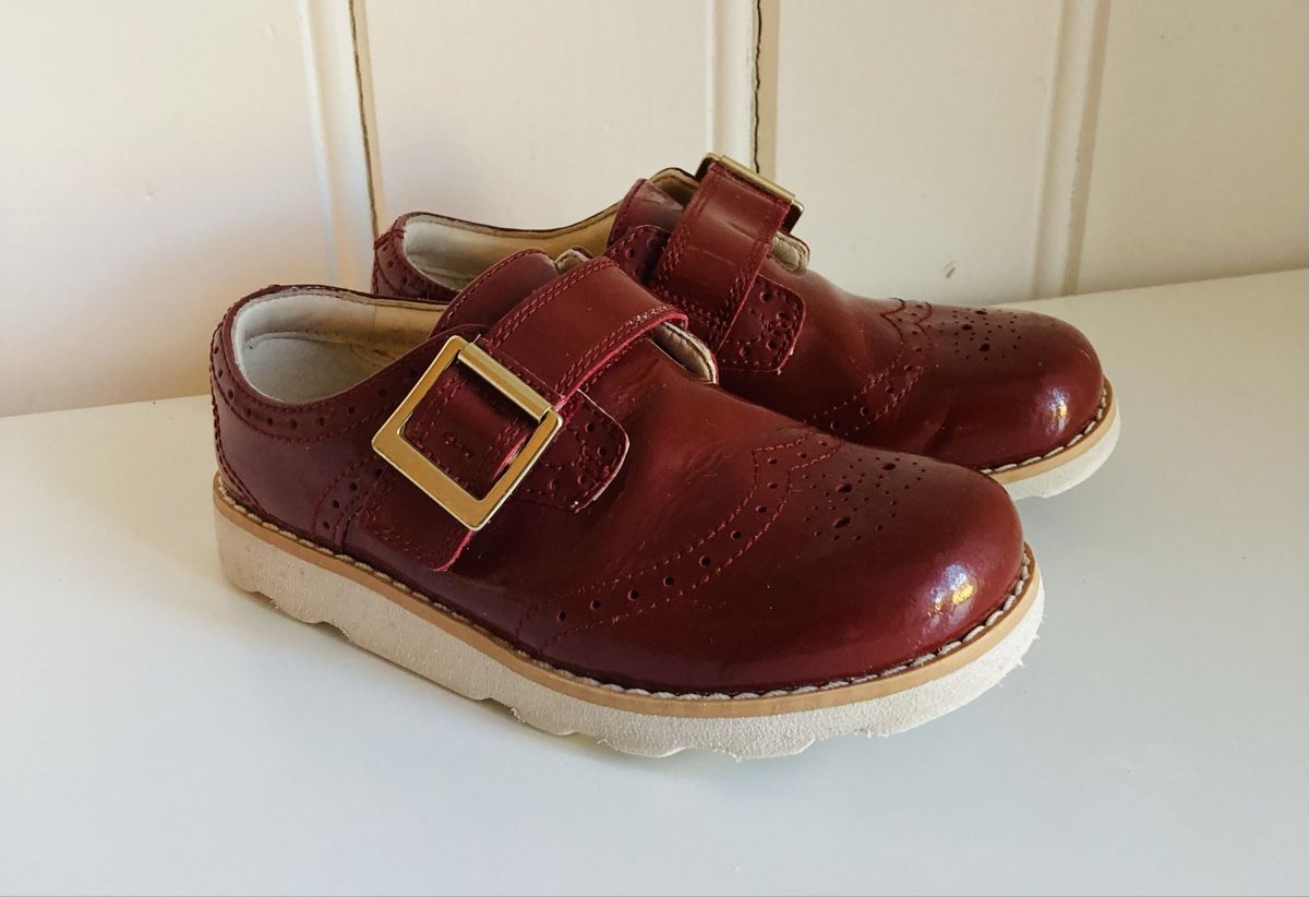 Clarks Scarpe per ragazze: Clarks Mädchenschuhe – Größe 27.5 – Usato da Zäziwil venduto da kbr_jd95