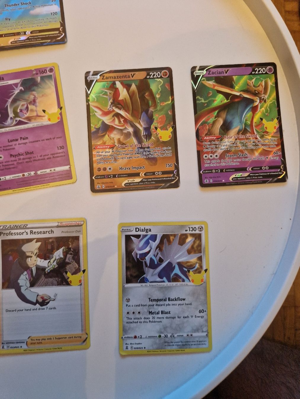 Pokémon Carte collezionabili: Cartes pokémon 25 th – Nuovo (secondo la descrizione) da Les Acacias venduto da S.Vieira 1