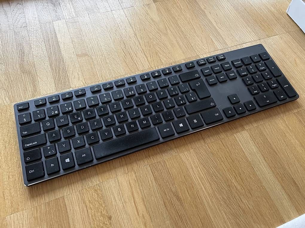 Tastiere: Kabellose Tastatur - Intertronic – Usato da Hombrechtikon venduto da Piluu 3