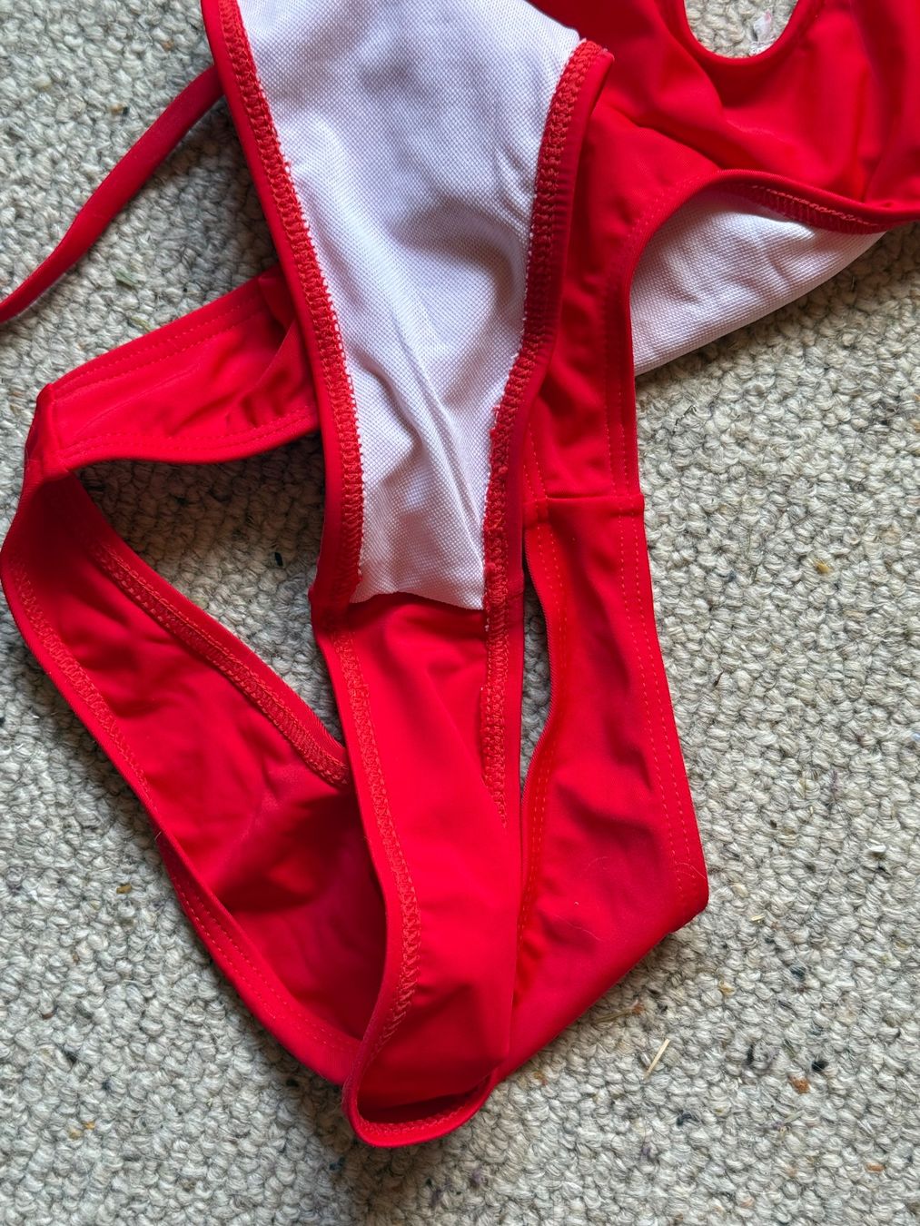 Costumi da bagno & Bikini: Badeanzug rot Grösse S neuwertig – Usato da Hundwil venduto da Sandysan1702 1
