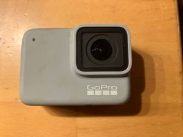 GoPro Hero 7 White Action Cam mit Zubehör