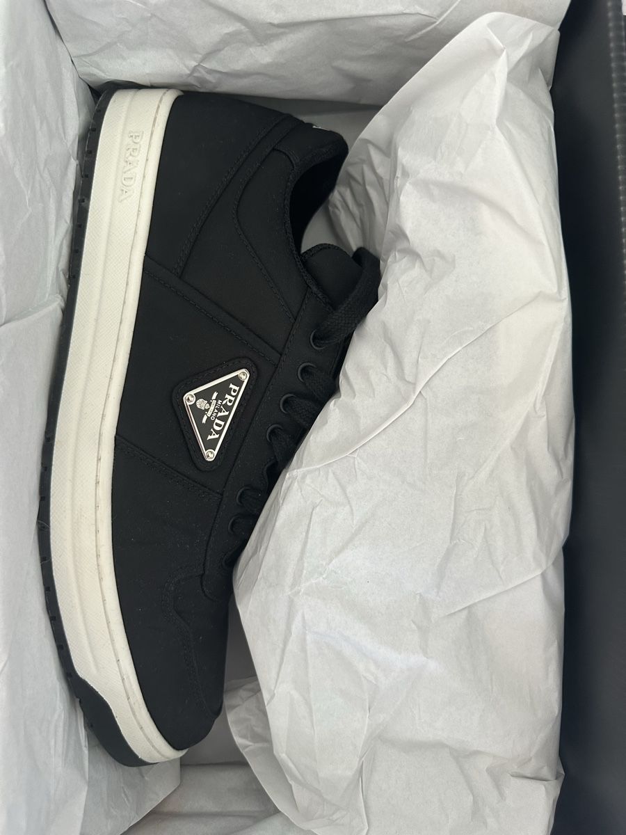 Prada Scarpe da uomo: Prada Nylon Sneaker Grösse 43.5 Ungebraucht – Nuovo e nell'imballaggio originale da St.Gallen venduto da Patrickaurel99