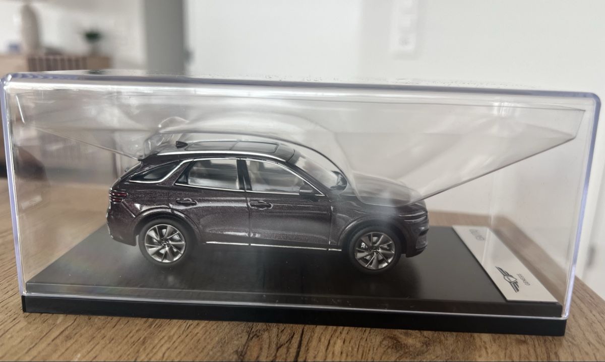 Voitures modèles: Genesis GV 70 - DIECAST Model 1:43 – Neuf (Voir description) à Rapperswil SG par zani_st 2