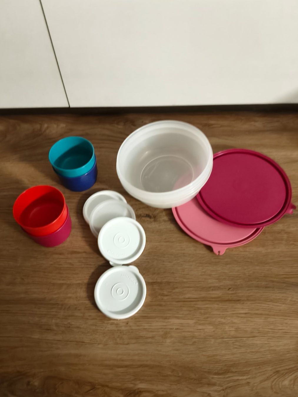 Tupperware Behälter & Ähnliches: Grosser lot Tupperware – Neu und originalverpackt aus Stansstad von Falcon-Crest 5