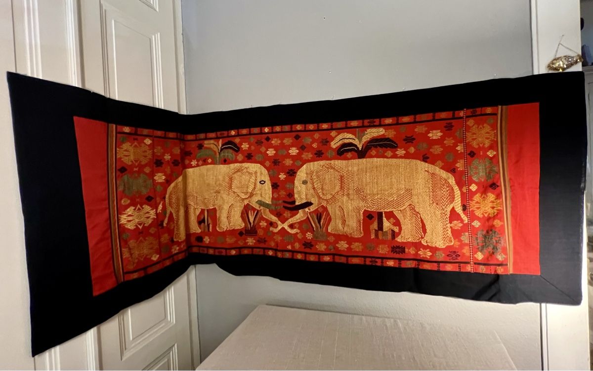 Stoffe: Longue tenture éléphant, Thailabde/Laos tissée brodée main, – Gebraucht aus Genève von DELIRBEADS