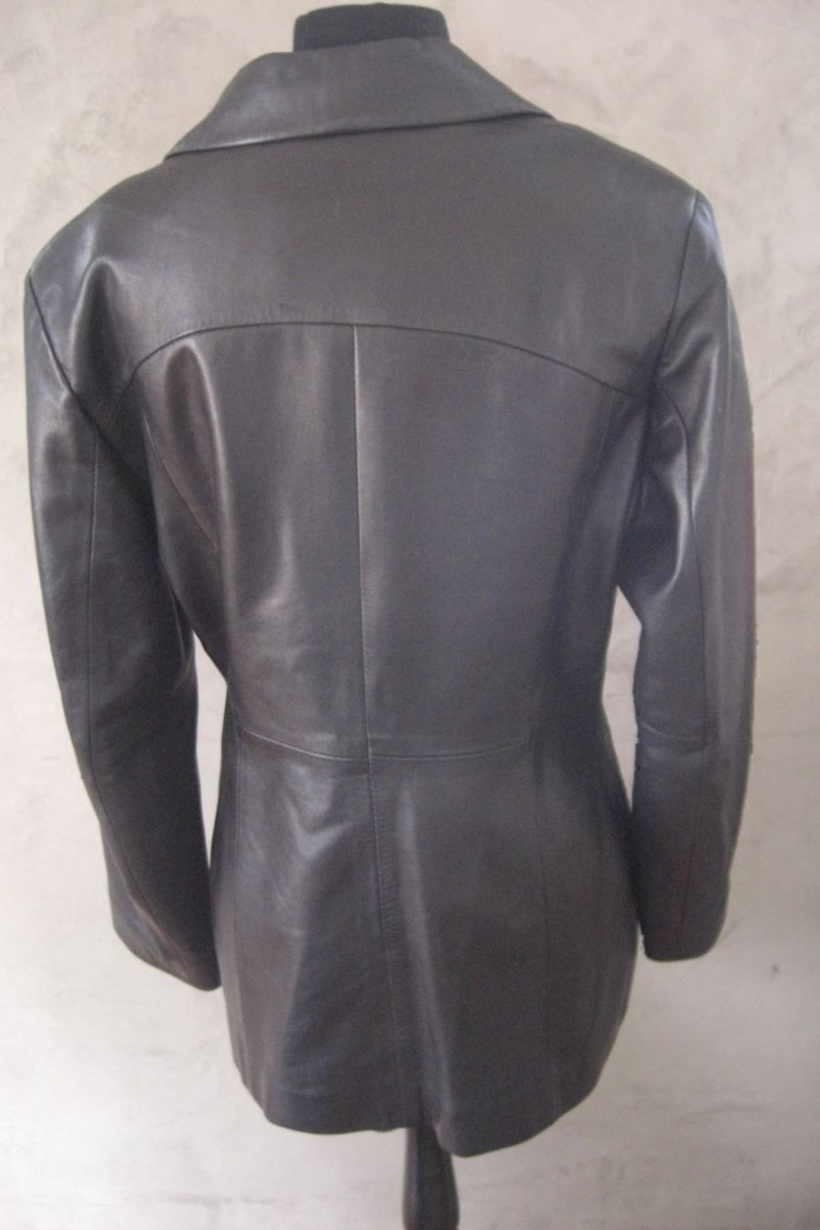 Jacken: Veste noir Taille 42 (Tiny) – Gebraucht aus Veyrier von kimedovapa 1