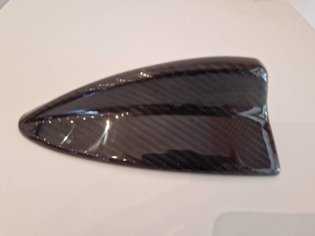 Tutti pezzi di ricambio auto: Cache antenne en fibre de carbone BMW – Usato da Moudon venduto da dek_m2kj