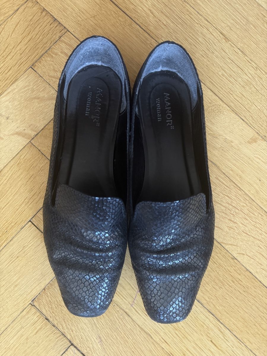 Scarpe da donna: Chaussures / Mocassins noirs Manor T.41 cuir python serpent – Usato da Lausanne venduto da Stephaniesdressing