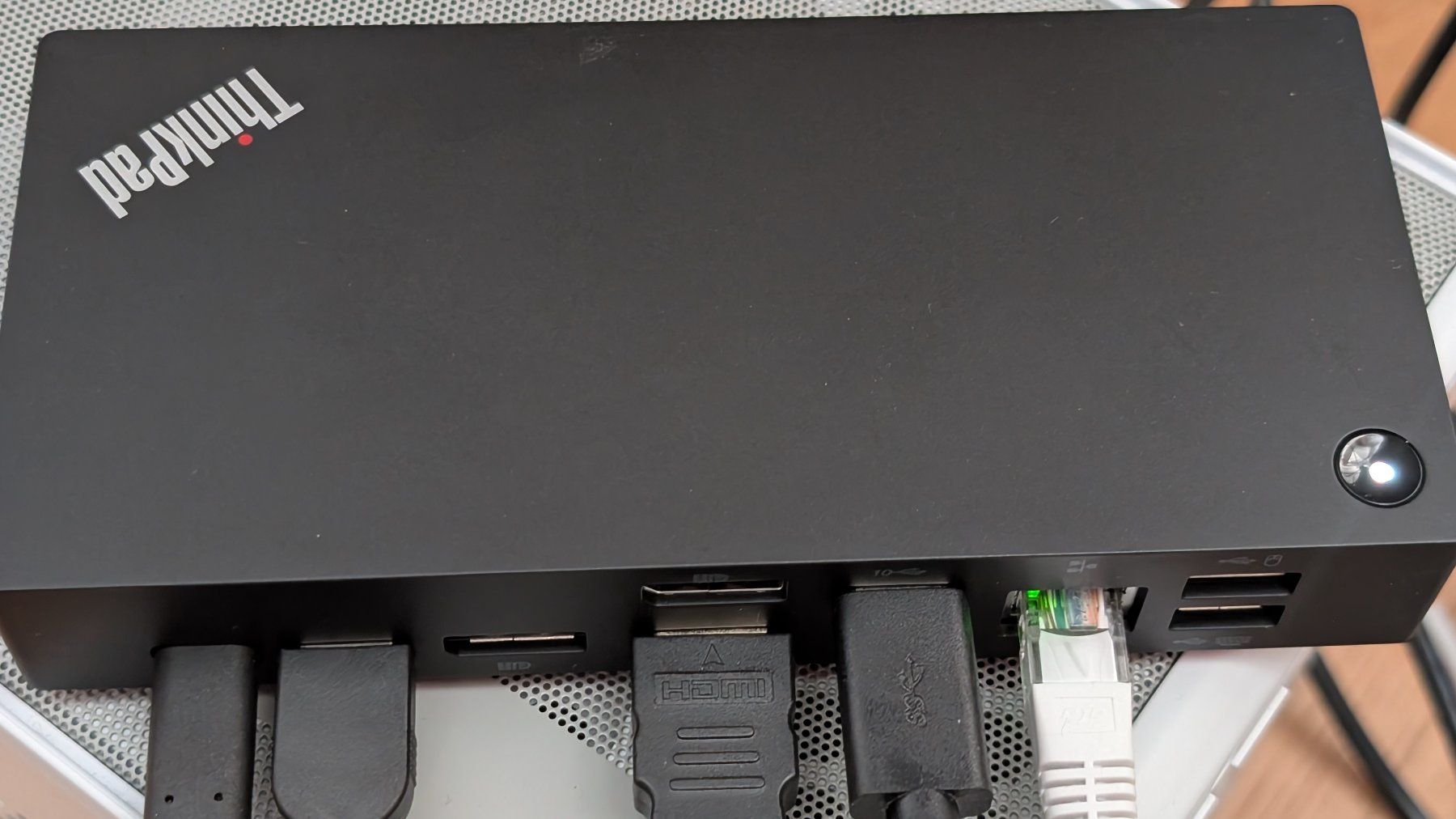 Lenovo Docking station: ThinkPad Universal USB-C Dock 40AY – Usato da Oberwil-Lieli venduto da meipa3000 7