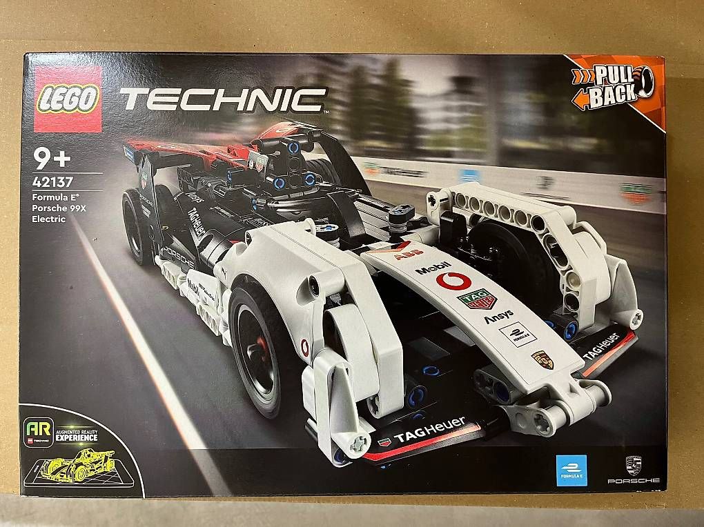 Lego Kit di costruzioni: Lego Technic 42137 - Formula E Porsche 99 X Electric – Usato da Luzern venduto da Mihnea_D