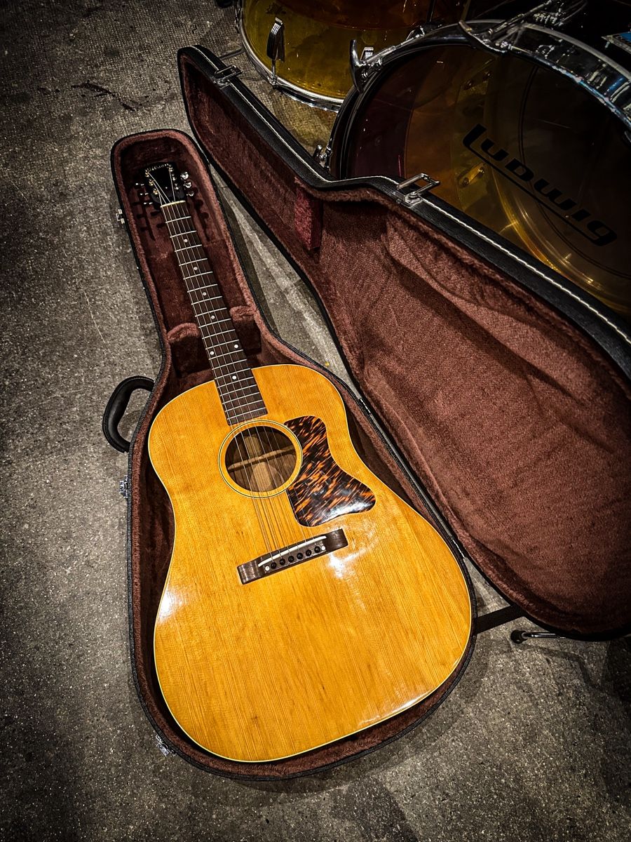 Gibson Strumenti musicali: Gibson J-35 original vintage 1939 – Usato da Montreux venduto da Alligator-AMPS 8