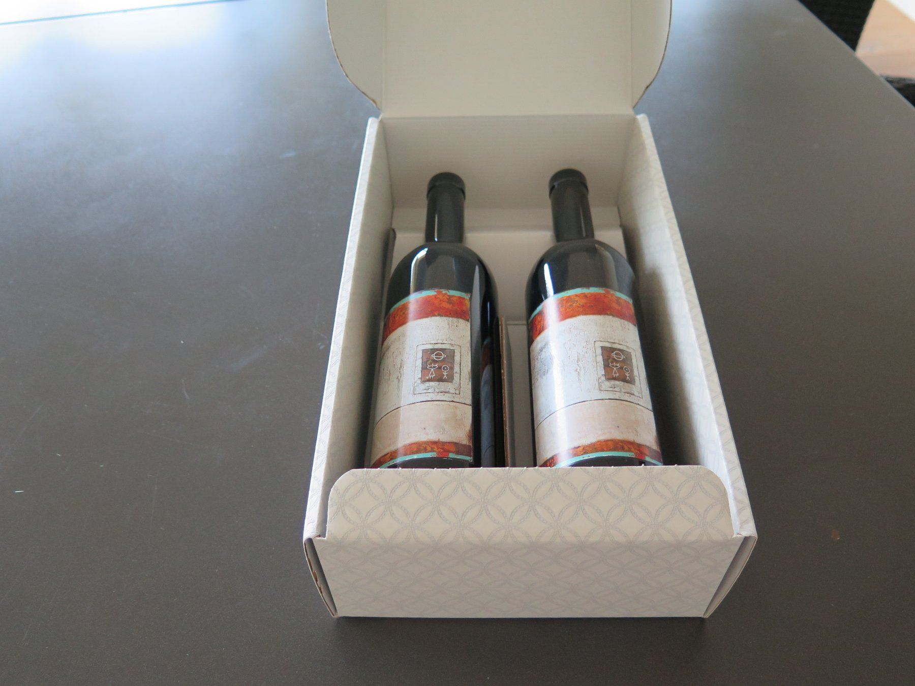 Altro: Verpackungen Flaschen-Geschenkkarton – Nuovo e nell'imballaggio originale da Meisterschwanden venduto da Curriculum