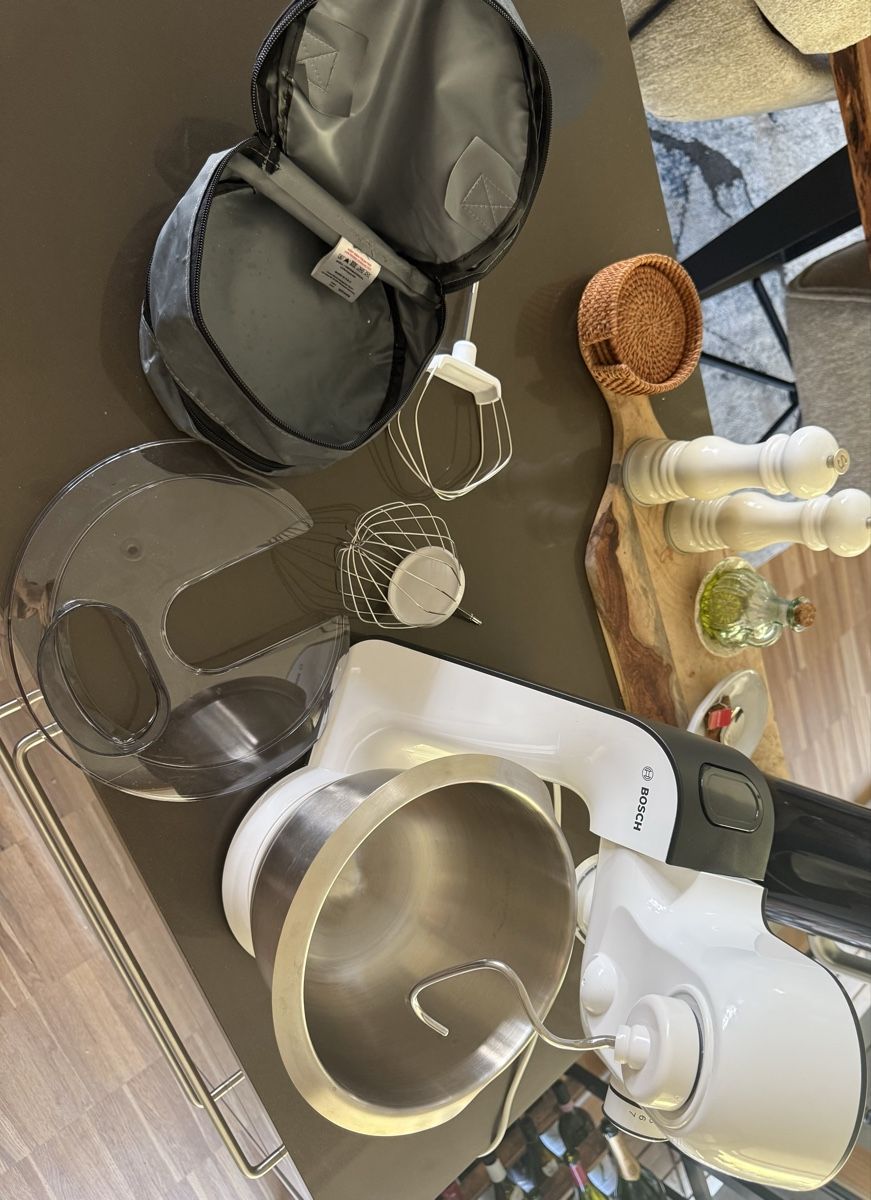 Bosch Küchengeräte: Bosch Serie 4 Küchenmaschine – Gebraucht aus Binz von oli_b77x 1