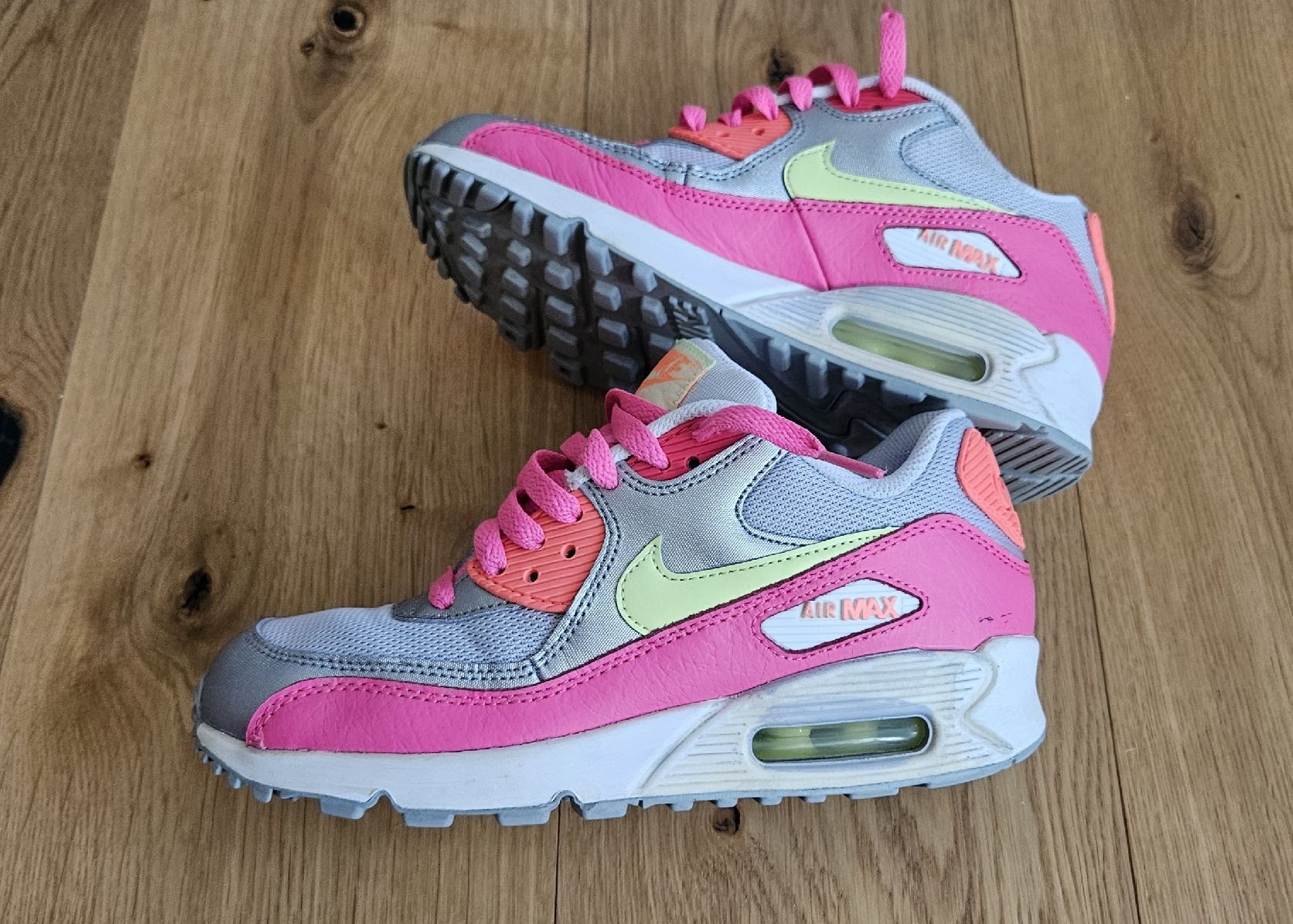 Nike Scarpe da donna: Nike Air Max 90, Grösse 37.5 – Usato da Tobel venduto da Nicci_dee