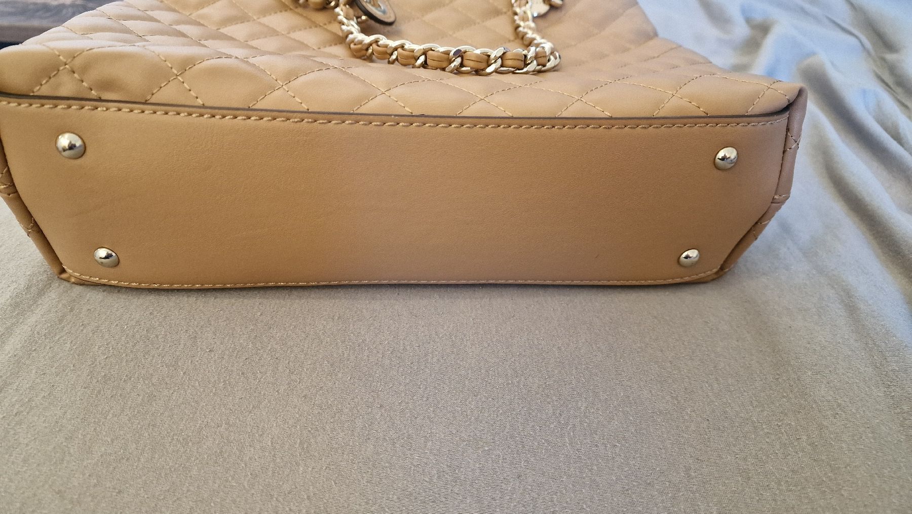 Guess Borse da donna: Neue Guess Handtasche – Nuovo (secondo la descrizione) da Eisten venduto da _saskiia_ 5