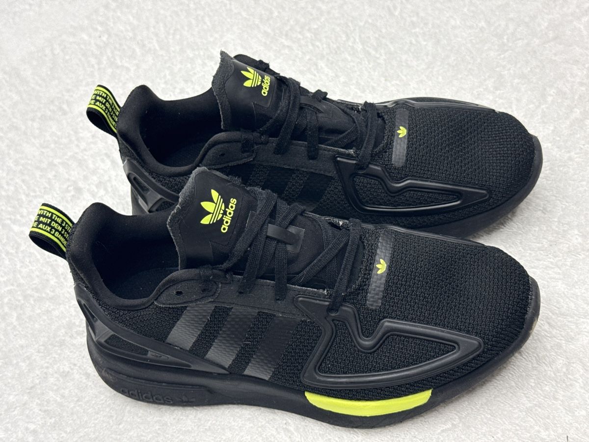 Adidas Scarpe da uomo: Baskets Adidas noires taille 37 1/3 super état – Usato da Chenens venduto da anasantos90