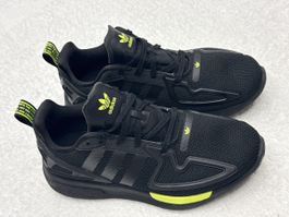 Baskets Adidas noires taille 37 1/3 super état