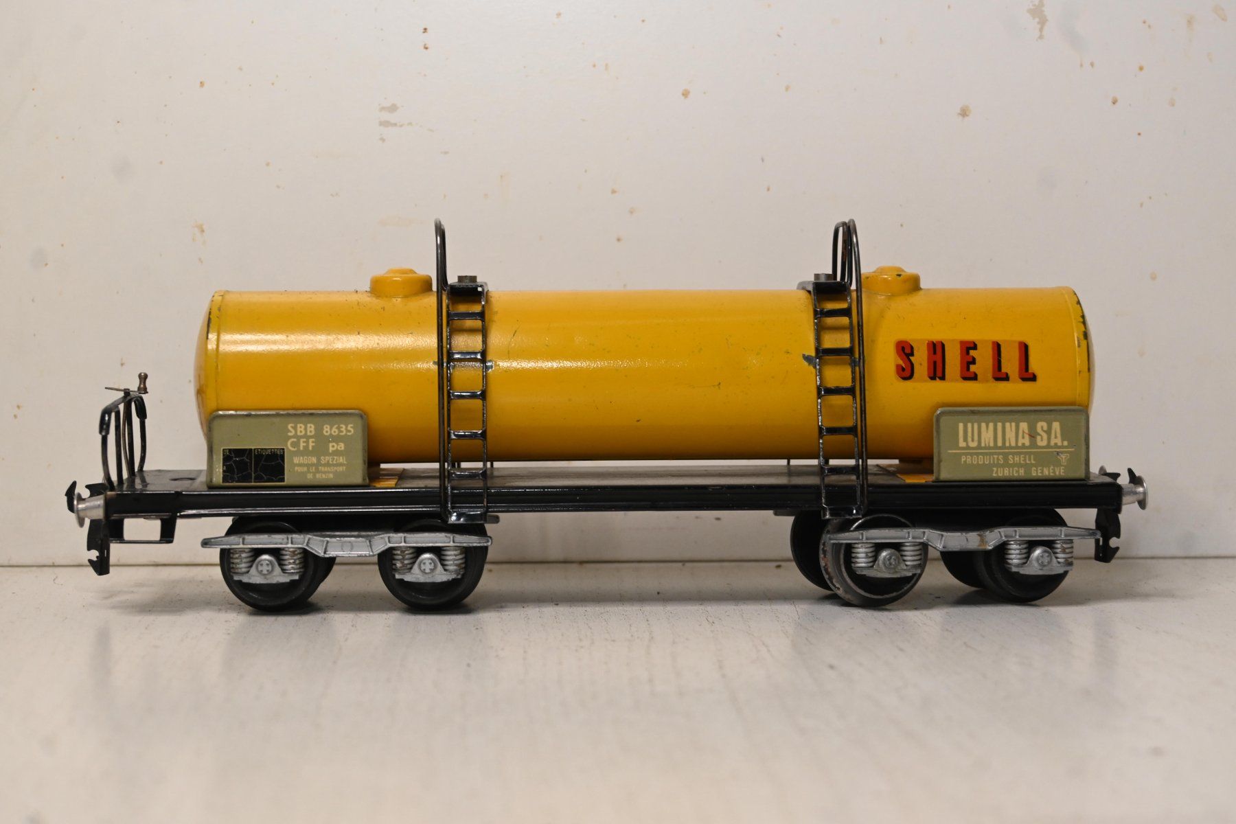 Buco Modellini di ferrovie: Buco Shell Transportwagen Spur 0 – Usato da Laupen ZH venduto da Zmoewe