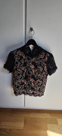 Zara Bluse gestickt Grösse M