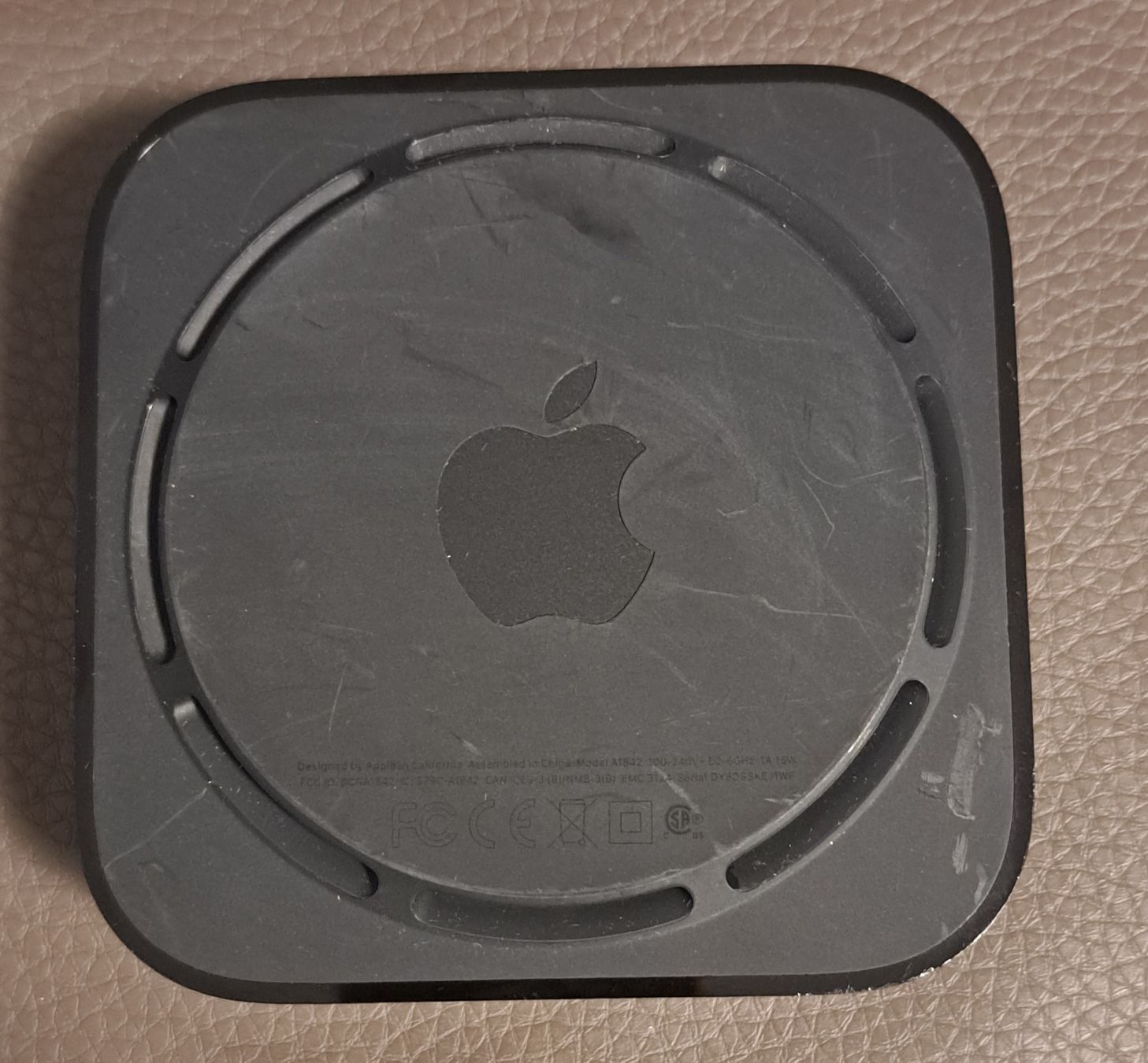 Apple Lettore multimediale & Streamer: Apple TV 4K 32GB  Modell A1842 mit Kabel und controller – Usato da Biel/Bienne venduto da Sasha4u 4