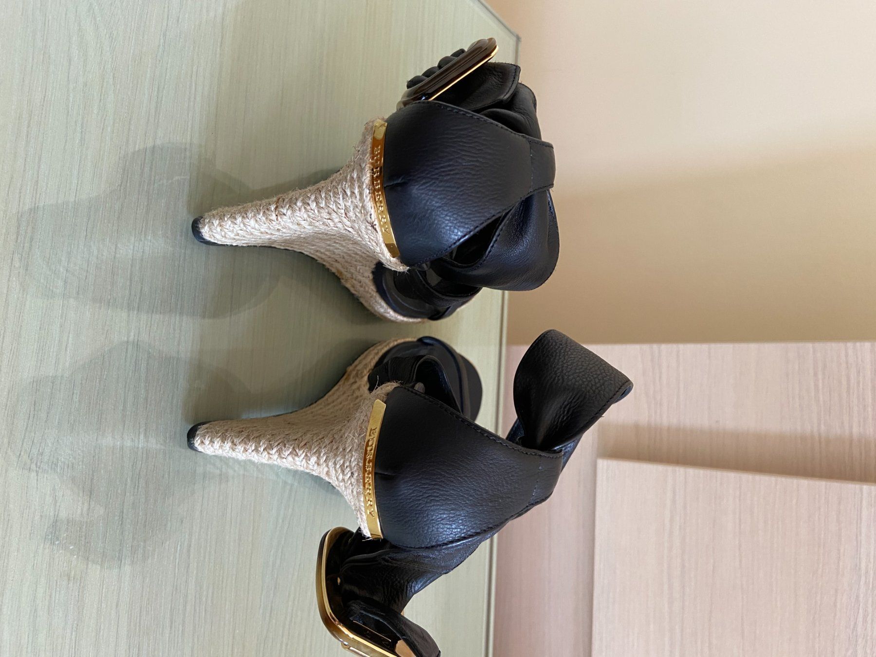 Burberry Damenschuhe: Burberry Wedges Catsbrook Grösse 36 – Gebraucht aus Zürich von Maki8 8