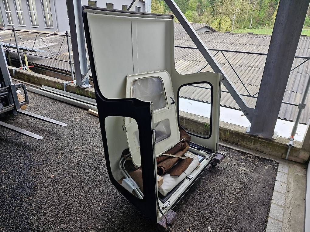 Tutti pezzi di ricambio auto: Hardtop AMC CJ-7 – Usato da Bergdietikon venduto da Calonder_Parts_GmbH 1