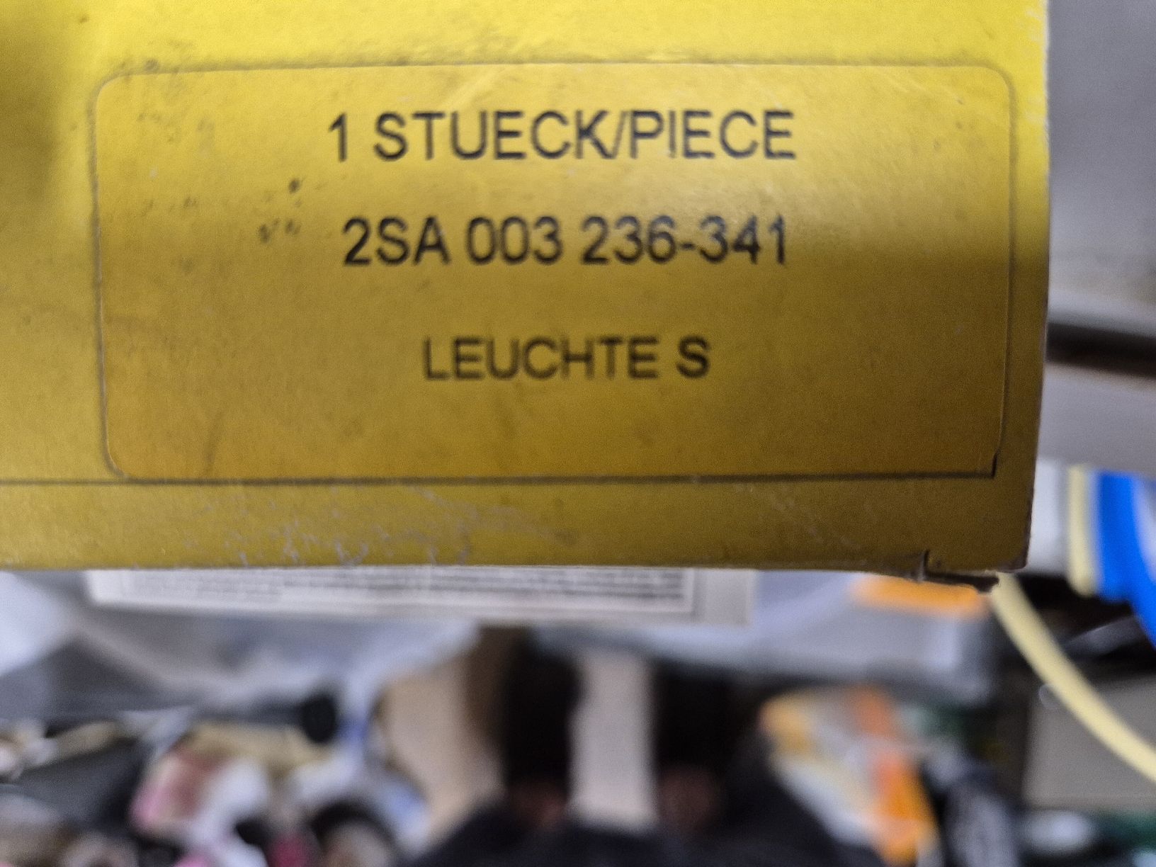 Tutti i ricambio: 2SA 003 236-341 Hella Leuchte – Nuovo e nell'imballaggio originale da Bichwil venduto da surfwind307 1