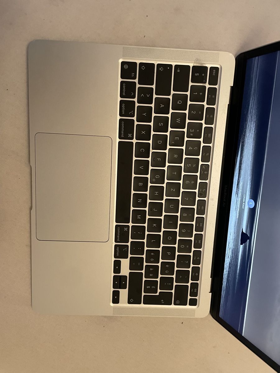 Apple Notebooks: Apple MacBook Air silber – Neu (gemäss Beschreibung) aus Winterthur von lin_km8r 2