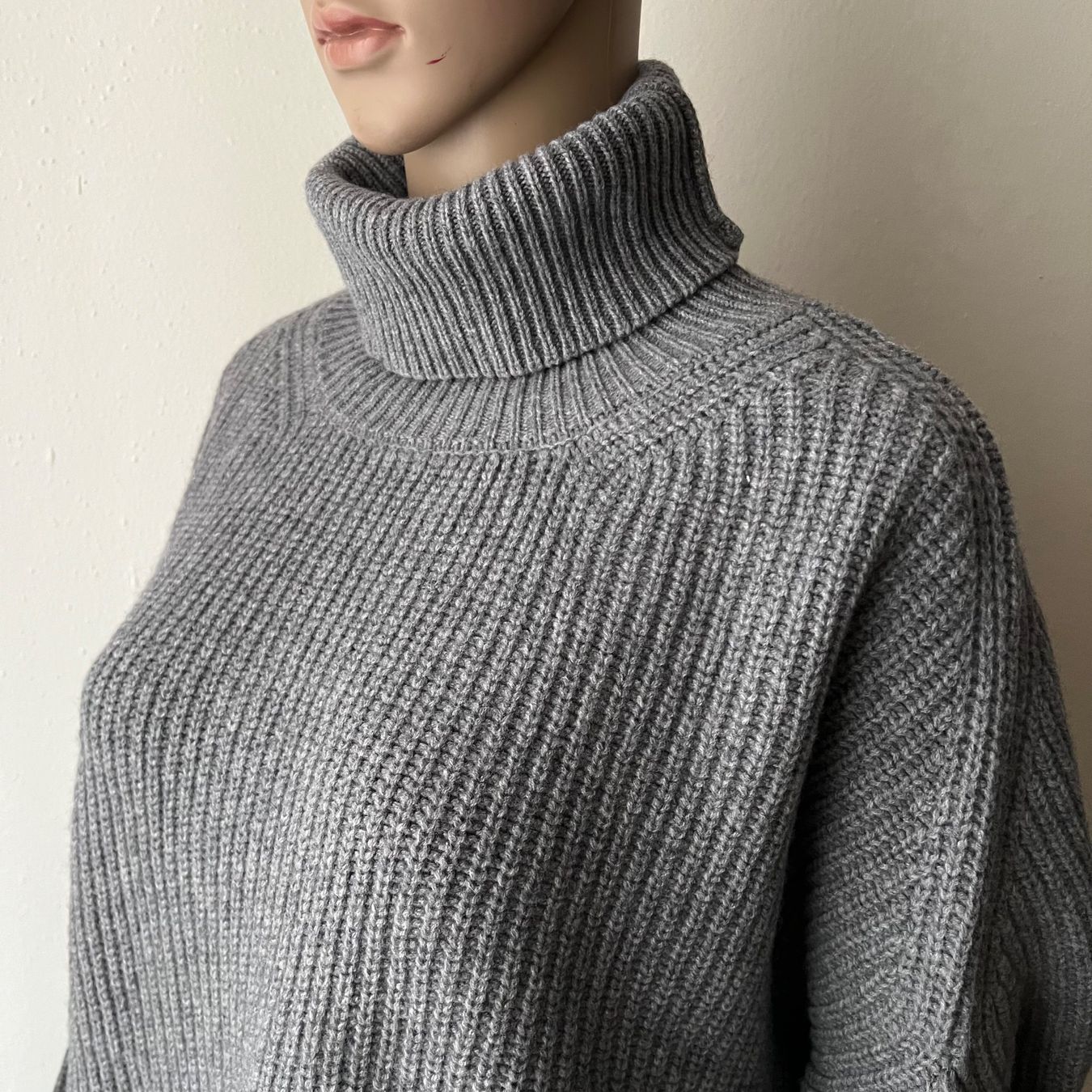 Maglioni & Felpe: MR MITTENS Rollkragenpullover | Wolle & Kaschmir 🩶 – Usato da Zürich venduto da ClosetQueen 2
