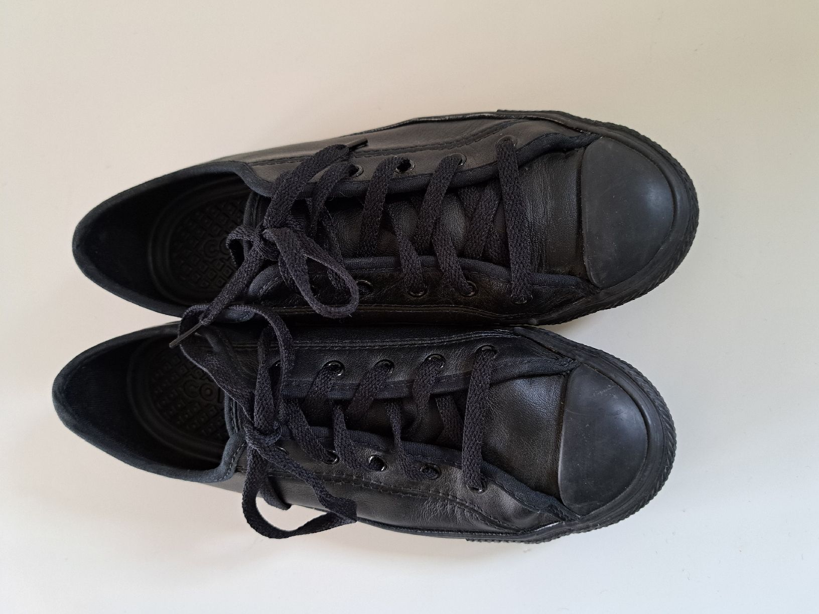 Converse Scarpe da uomo: Converses en cuir – Nuovo (secondo la descrizione) da Romont BE venduto da cel_2qsz 4