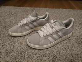 Adidas Grand Court Sneaker der Grösse 44