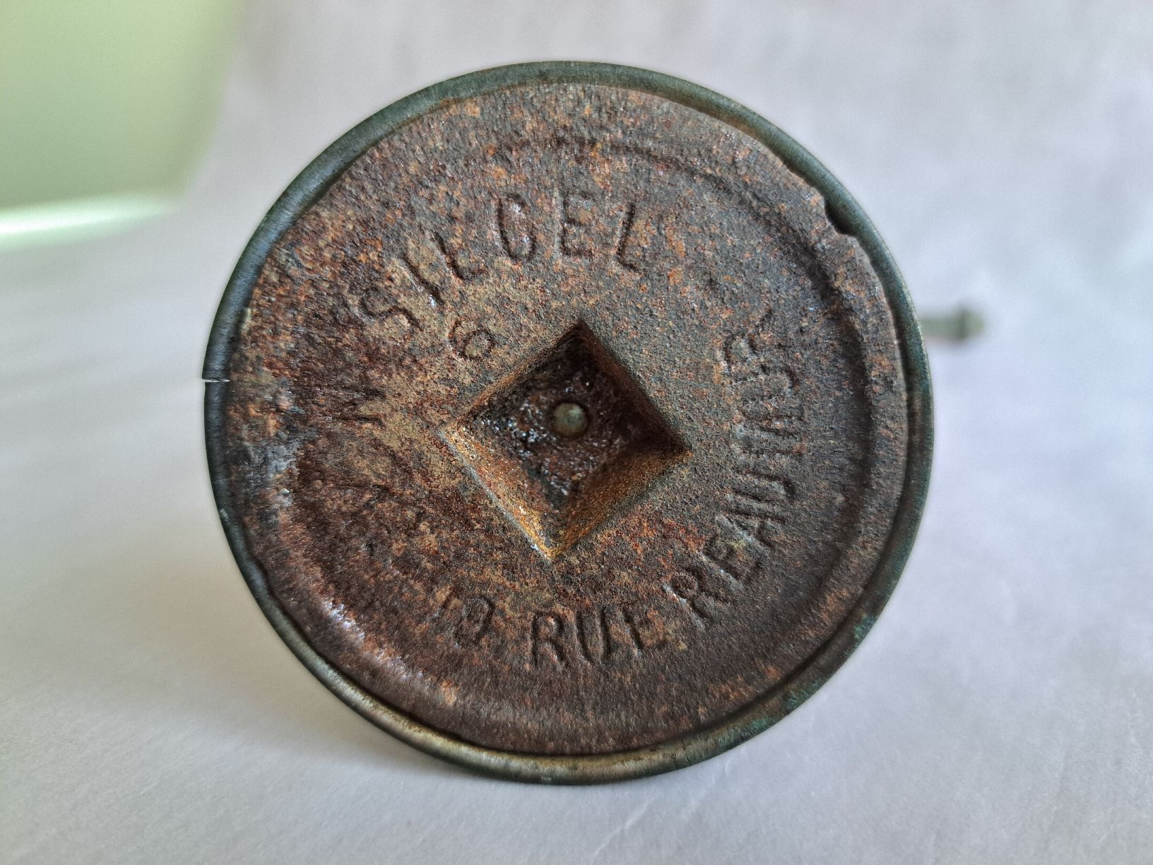 Tutte le decorazioni: Antiker "Siegel" Ausstellungsständer – Usato da Zumikon venduto da Berni6993 6