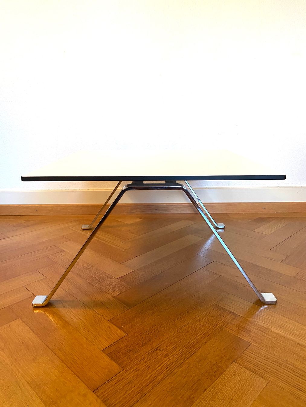 Nachttische: Design Coffeetable Tisch Girsberger – Gebraucht aus Olten von sportwelt 3